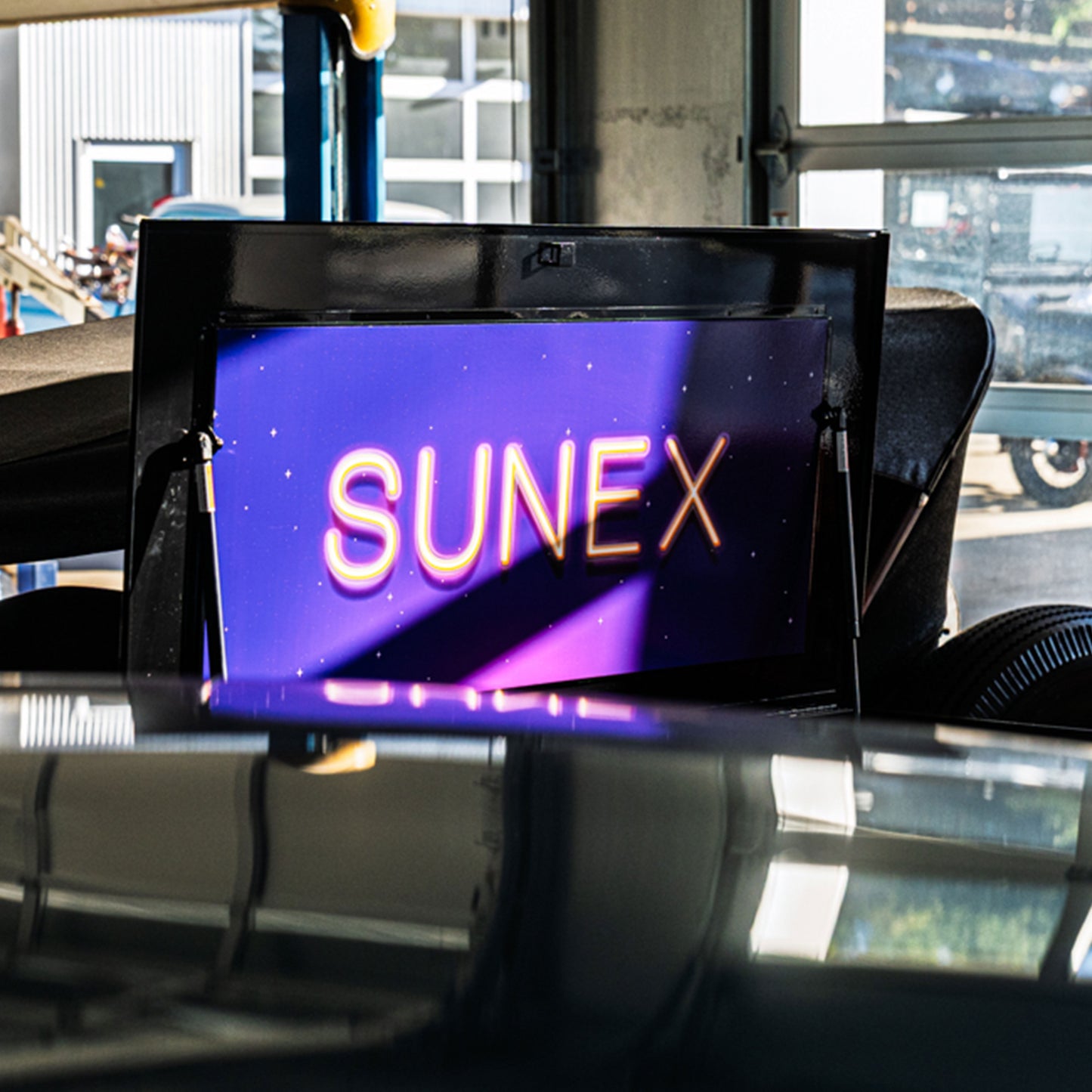 RETRO DESIGNED JUIC’D BOX 50” 7 DRAWER POWERED CART - BLACK