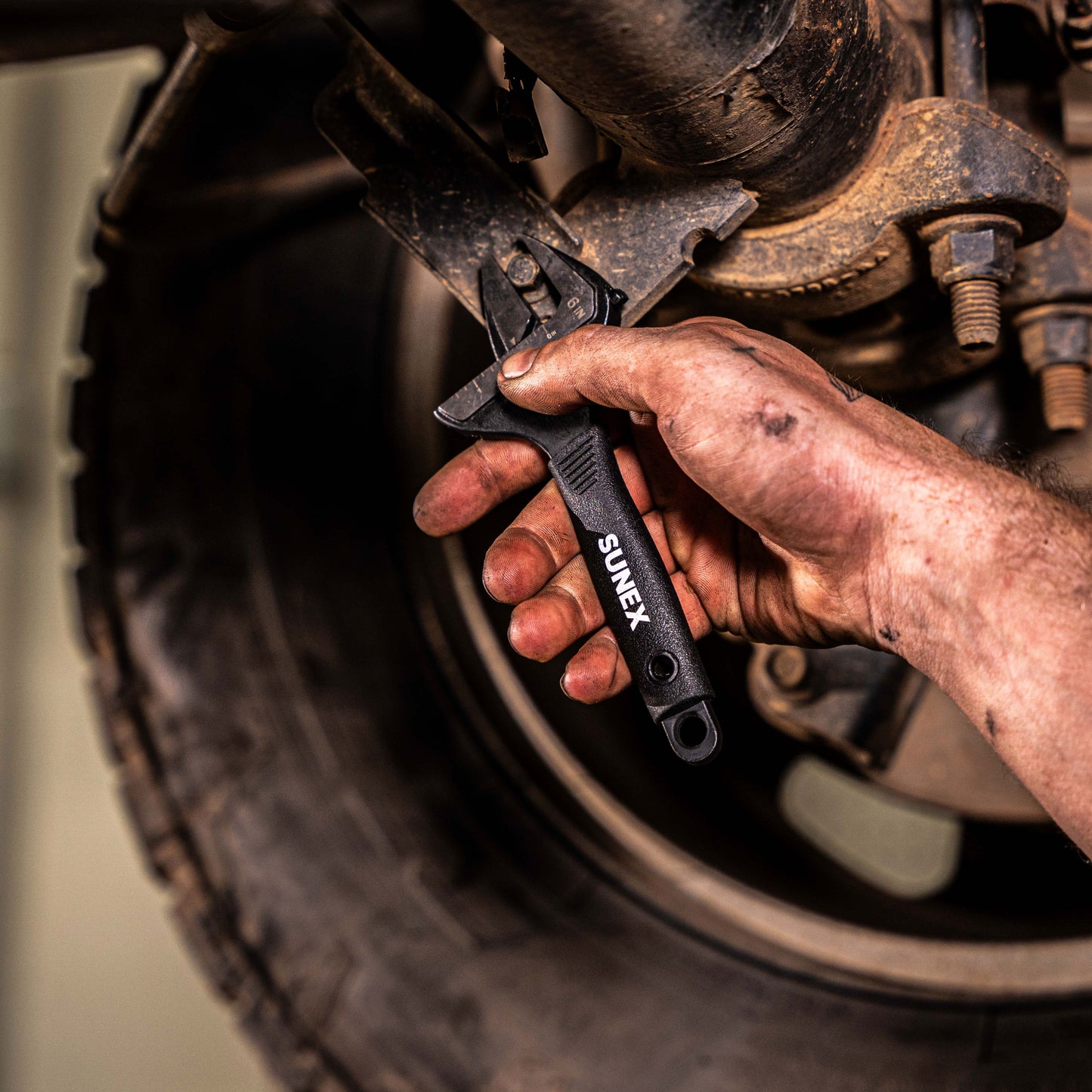 6" WIDE JAW ADJUSTABLE WRENCH 1-5/16" (34MM)