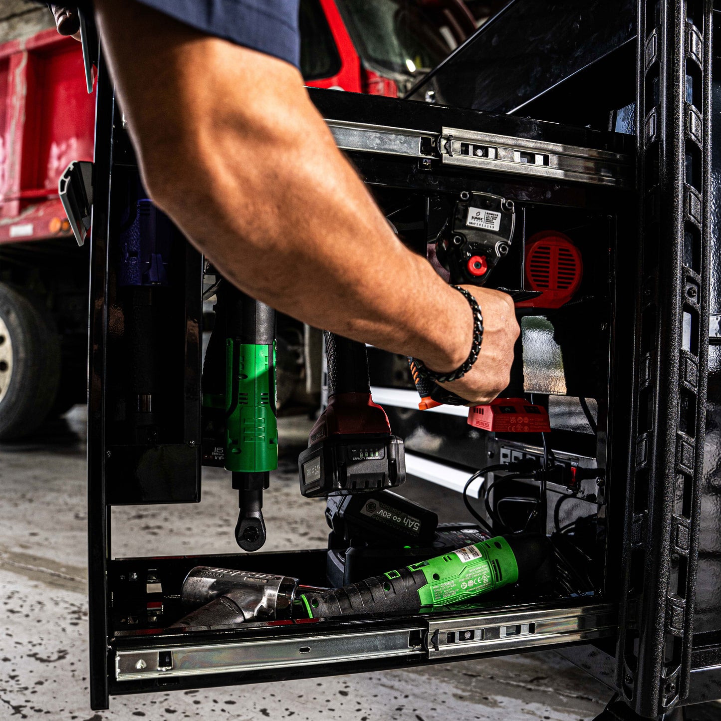 RAD DAN MANGA DESIGNED JUIC’D BOX 50” 7 DRAWER POWERED CART