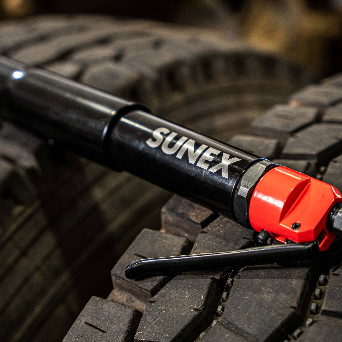 HEAVY DUTY STRAIGHT NEEDLE SCALER