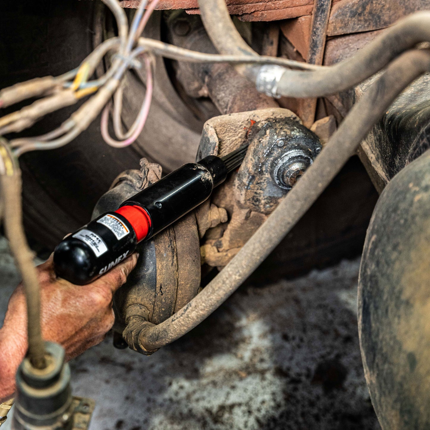 PISTOL GRIP NEEDLE SCALER