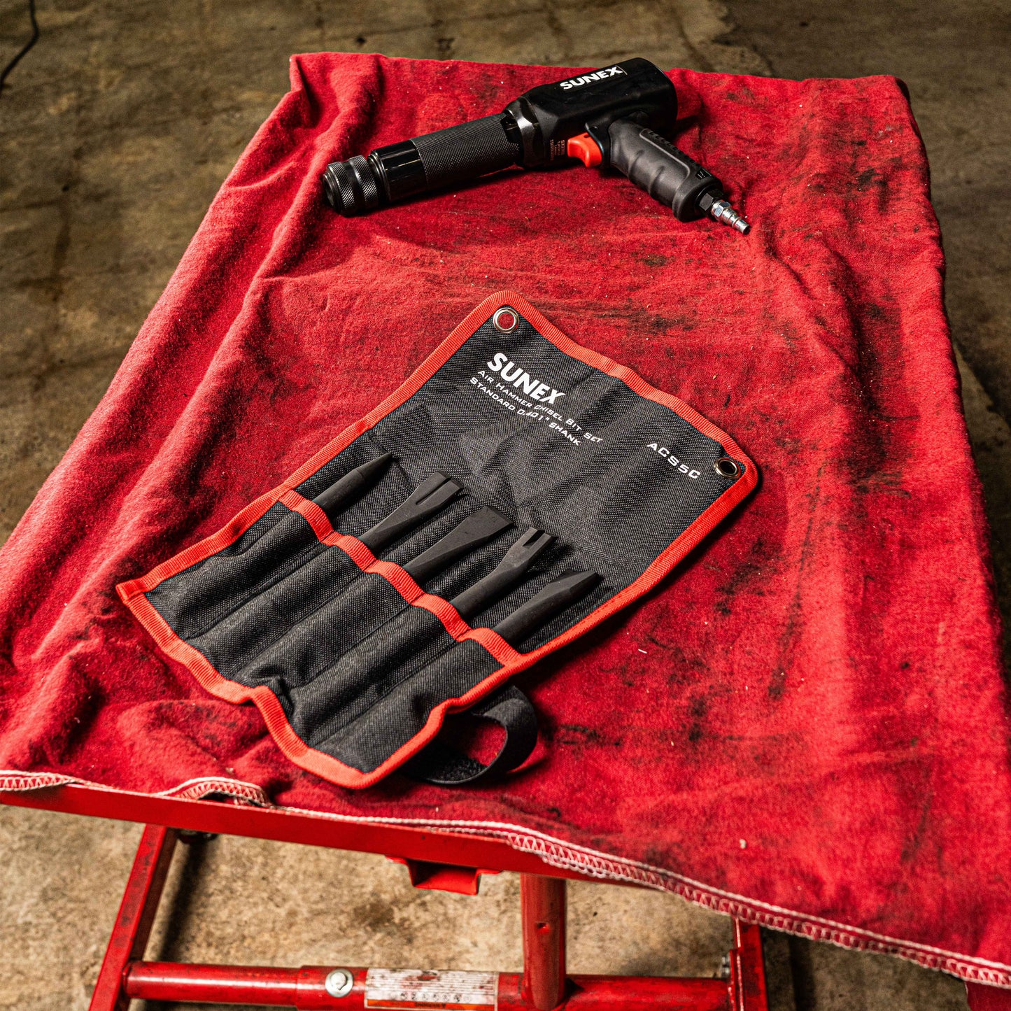 AIR HAMMER CHISEL 7” CUTTING 5 PIECE SET IN PORTABLE TOOL ROLL