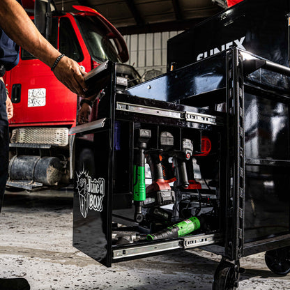 SUNEX TOOLS JUIC'D BOX 50" 7 DRAWER POWERED CART - 8065PCBK