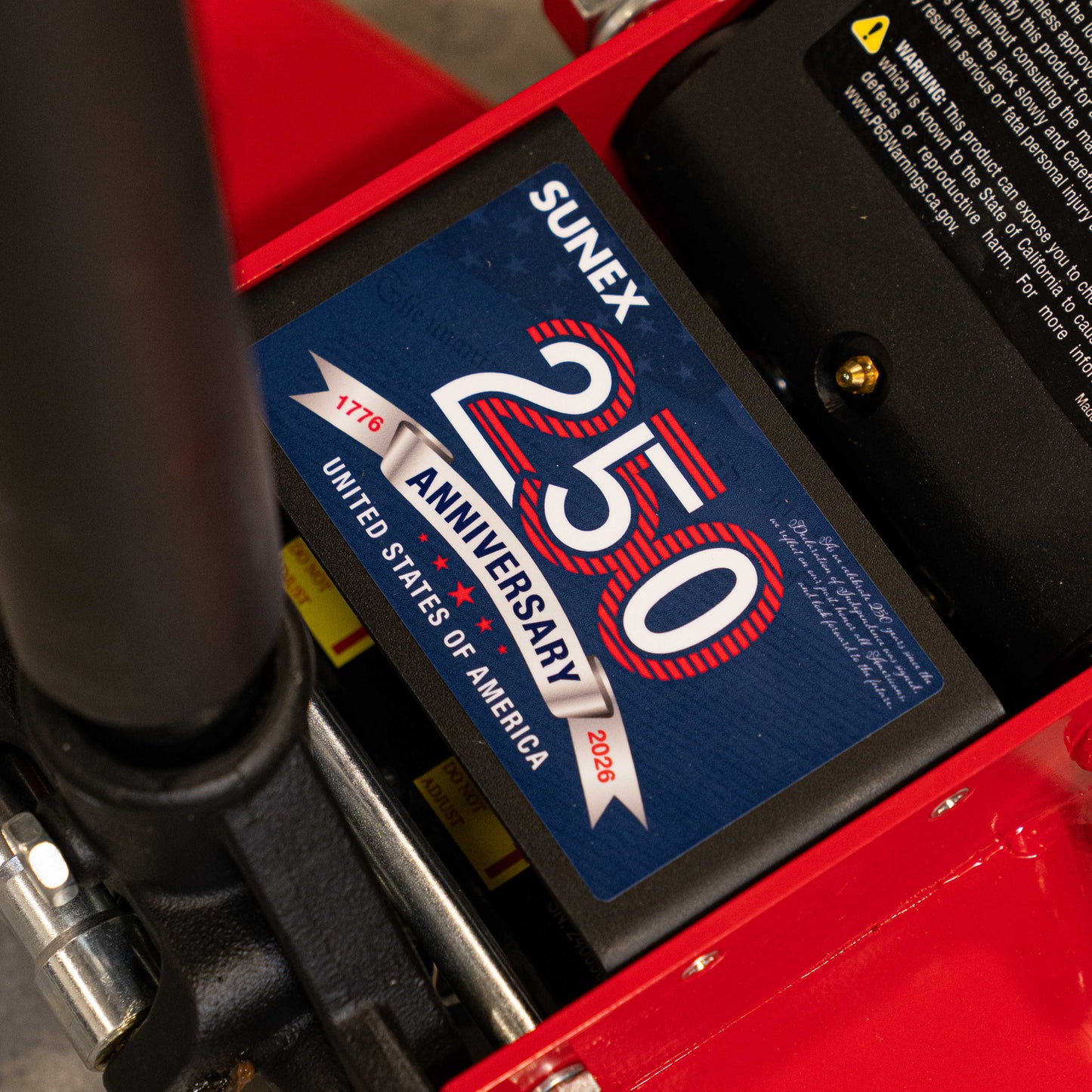 AMERICAN EAGLE 250TH 3 TON STEEL LOW PROFILE FLOOR JACK