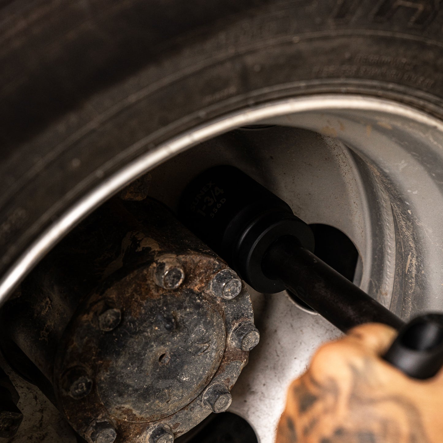 1" DRIVE SAE & METRIC 6 POINT HEAVY-DUTY WHEEL 10-PIECE IMPACT SOCKET SET