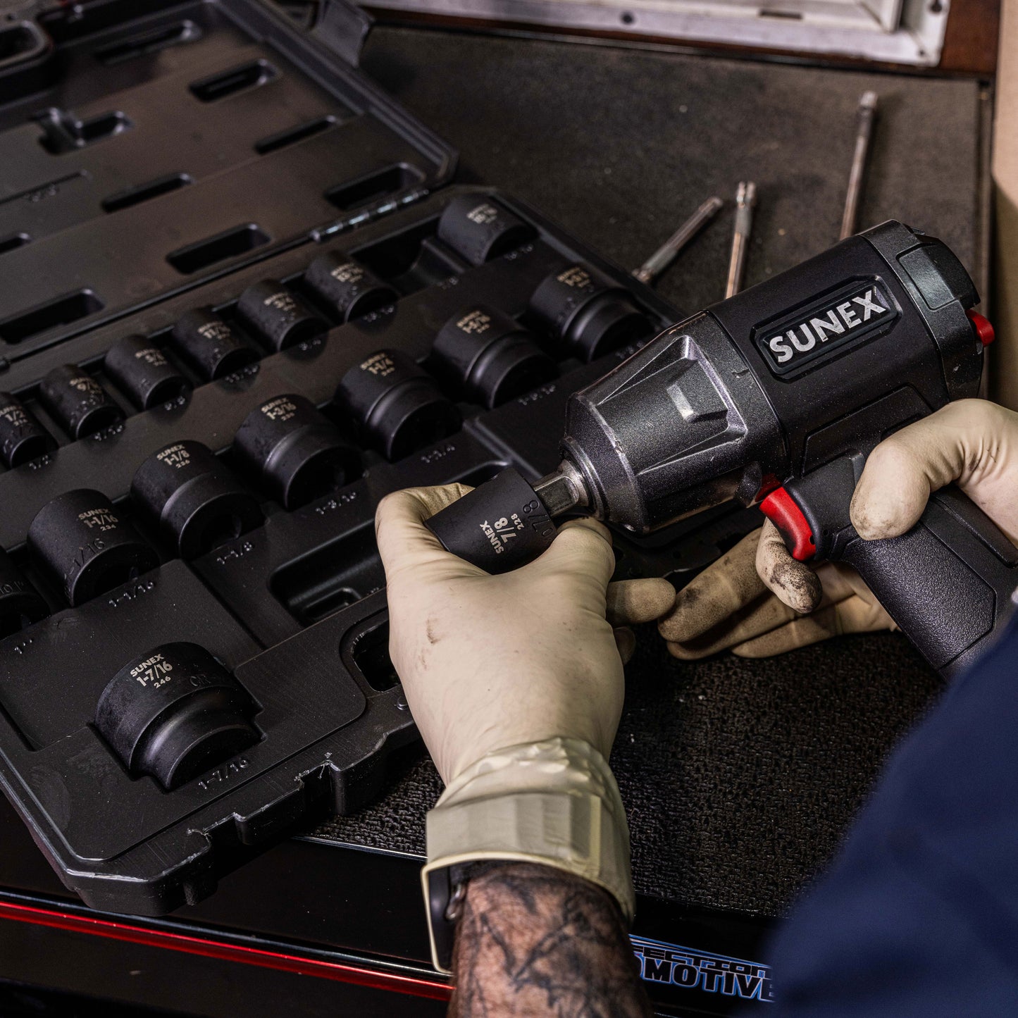 1/2" DRIVE SAE 6 POINT STANDARD 19-PIECE IMPACT SOCKET SET