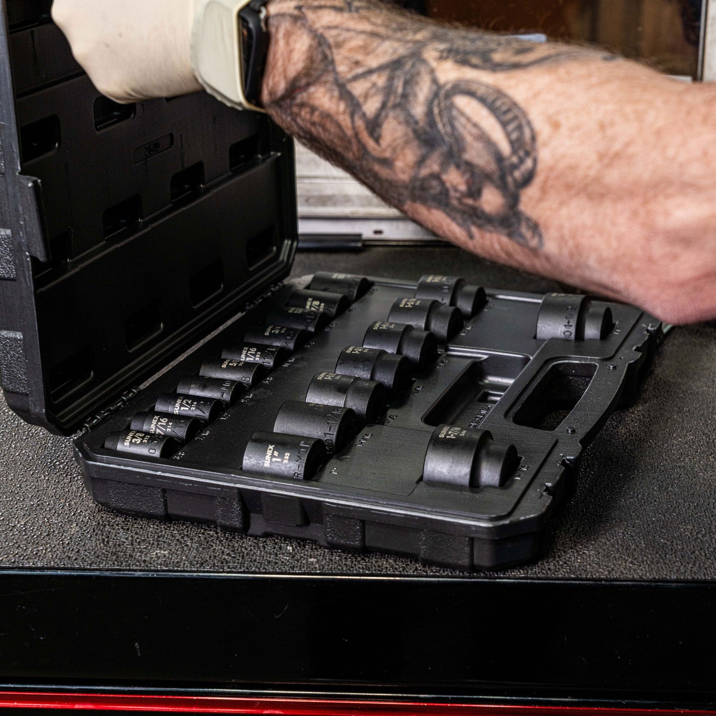 1/2" DRIVE SAE 6 POINT STANDARD 19-PIECE IMPACT SOCKET SET