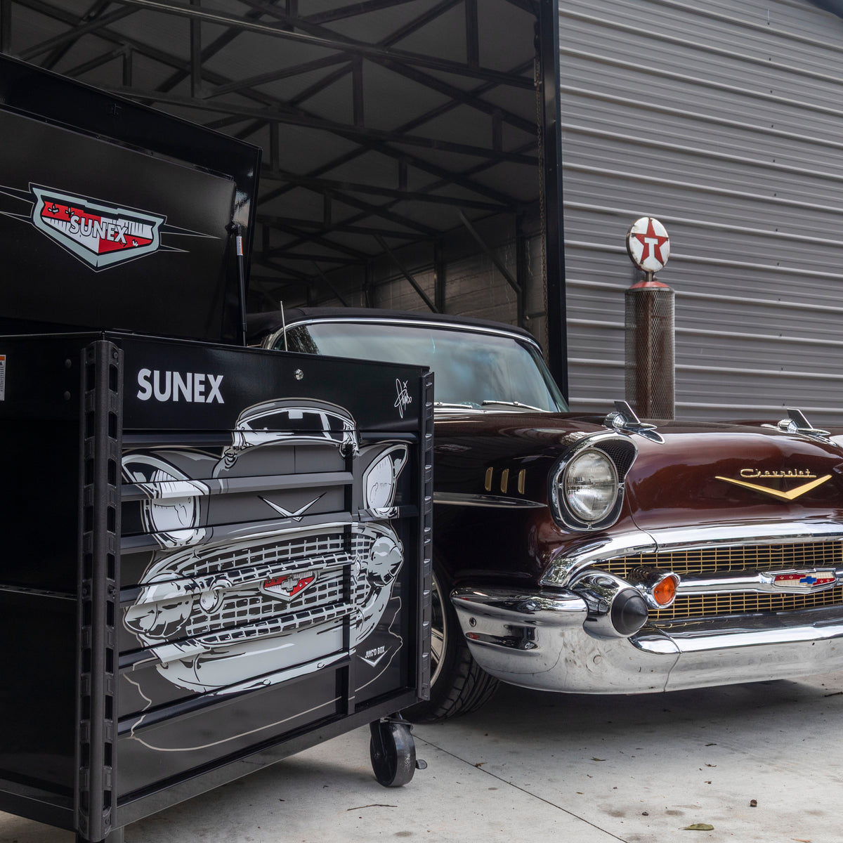TONY SQUINDO – ’57 CHEVY - JUIC’D BOX 50" 7 DRAWER POWERED CART – BLACK