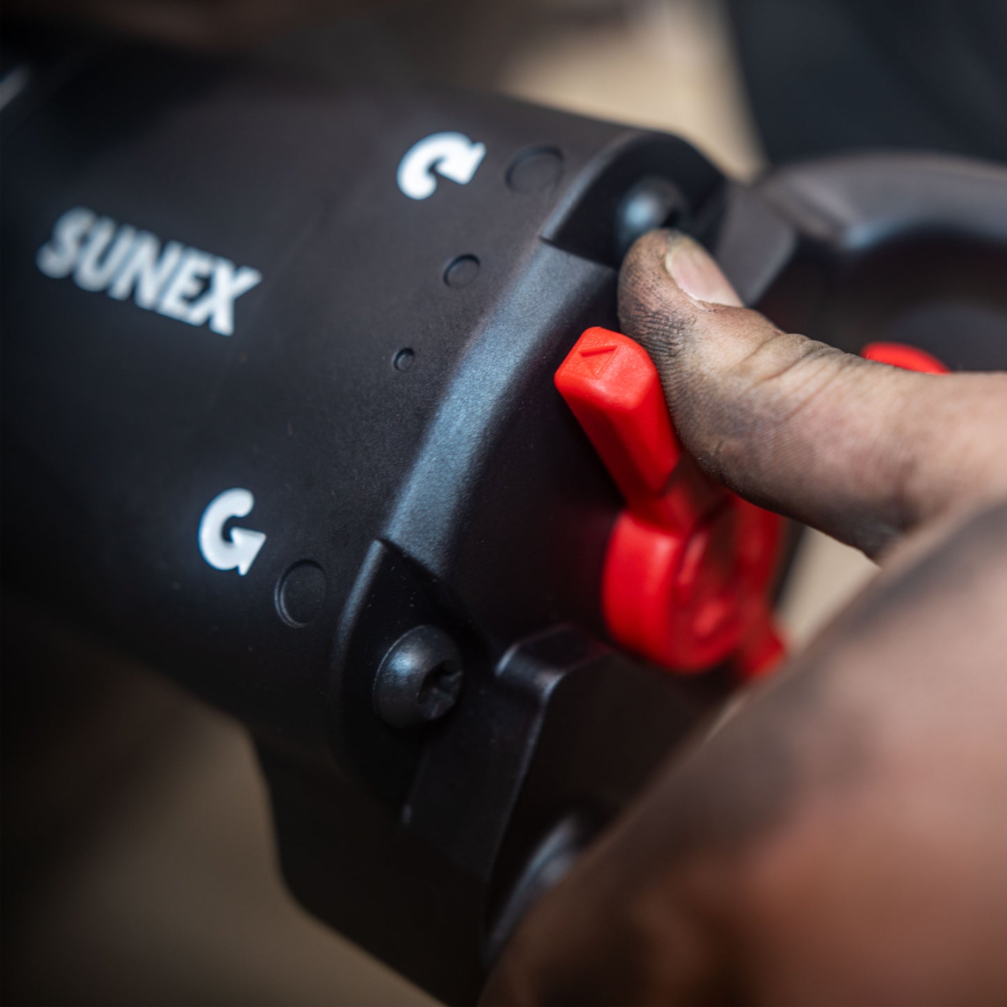 1" DRIVE MAGNESIUM COMPOSITE IMPACT WRENCH WITH 6" EXTENDED ANVIL