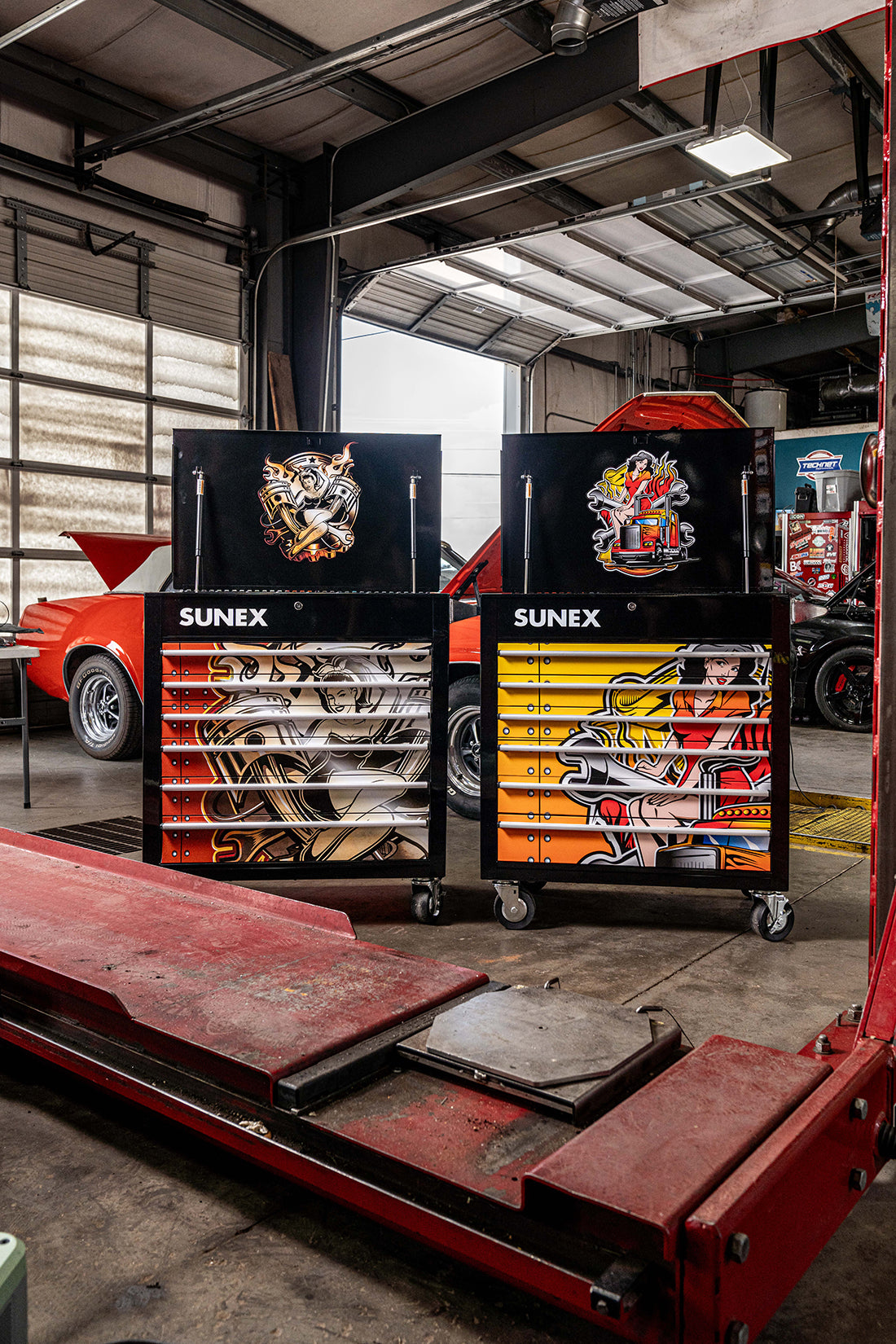 SUNEX Pin-Up Series Carts in front of Ford Mustang in an automotive shop