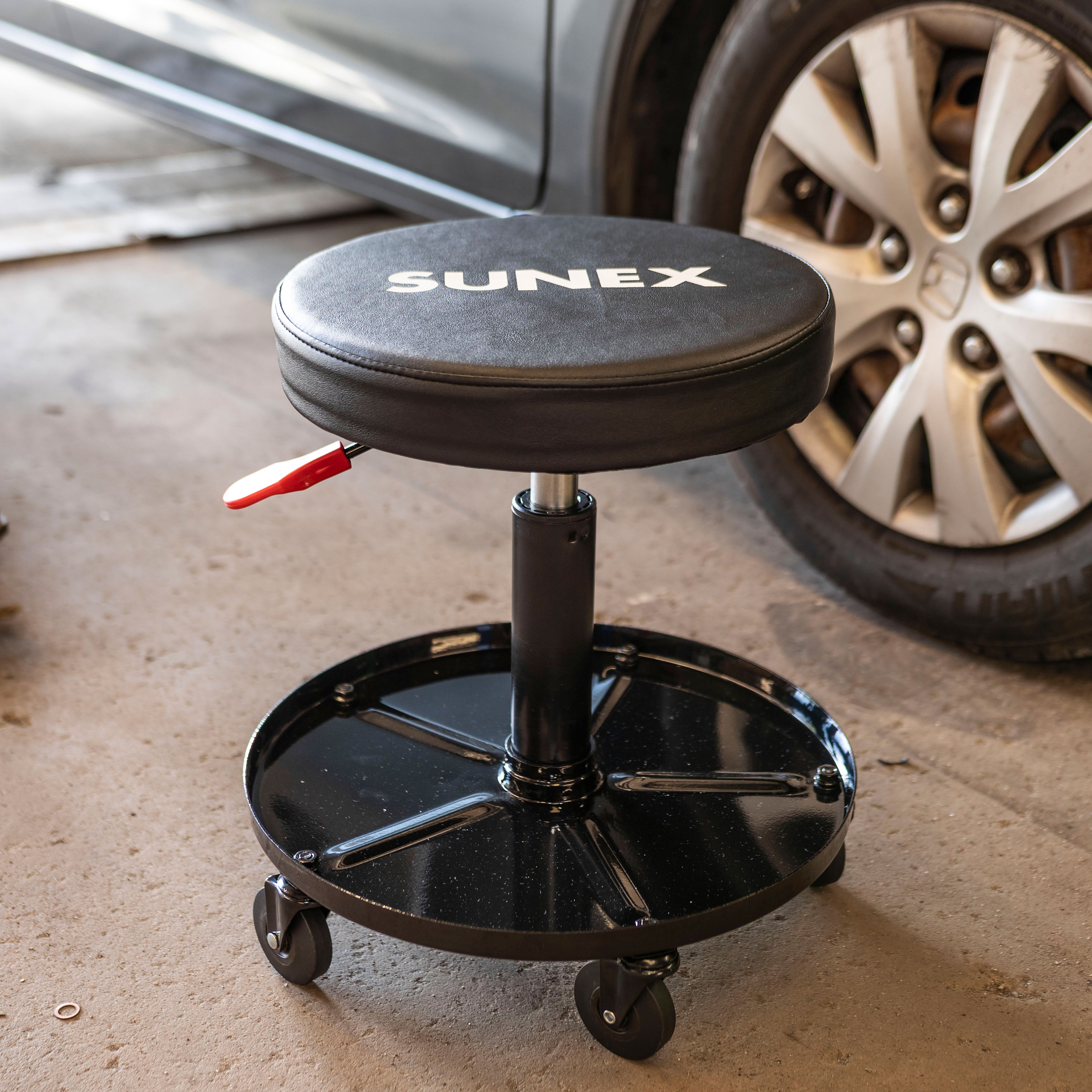 20.5” Adjustable Height Shop Seat with 1