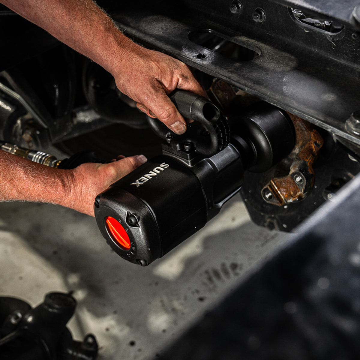 1" DRIVE MAGNESIUM COMPOSITE IMPACT WRENCH