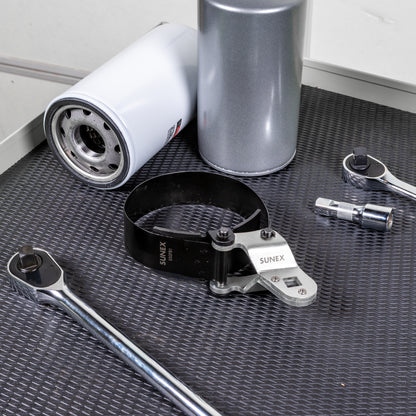 HEAVY-DUTY OIL FILTER BAND WRENCH 4-1/8" - 4-5/8" (105MM - 118MM)