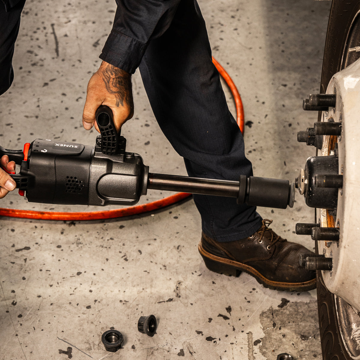 1" DRIVE MAGNESIUM COMPOSITE IMPACT WRENCH WITH 6" EXTENDED ANVIL