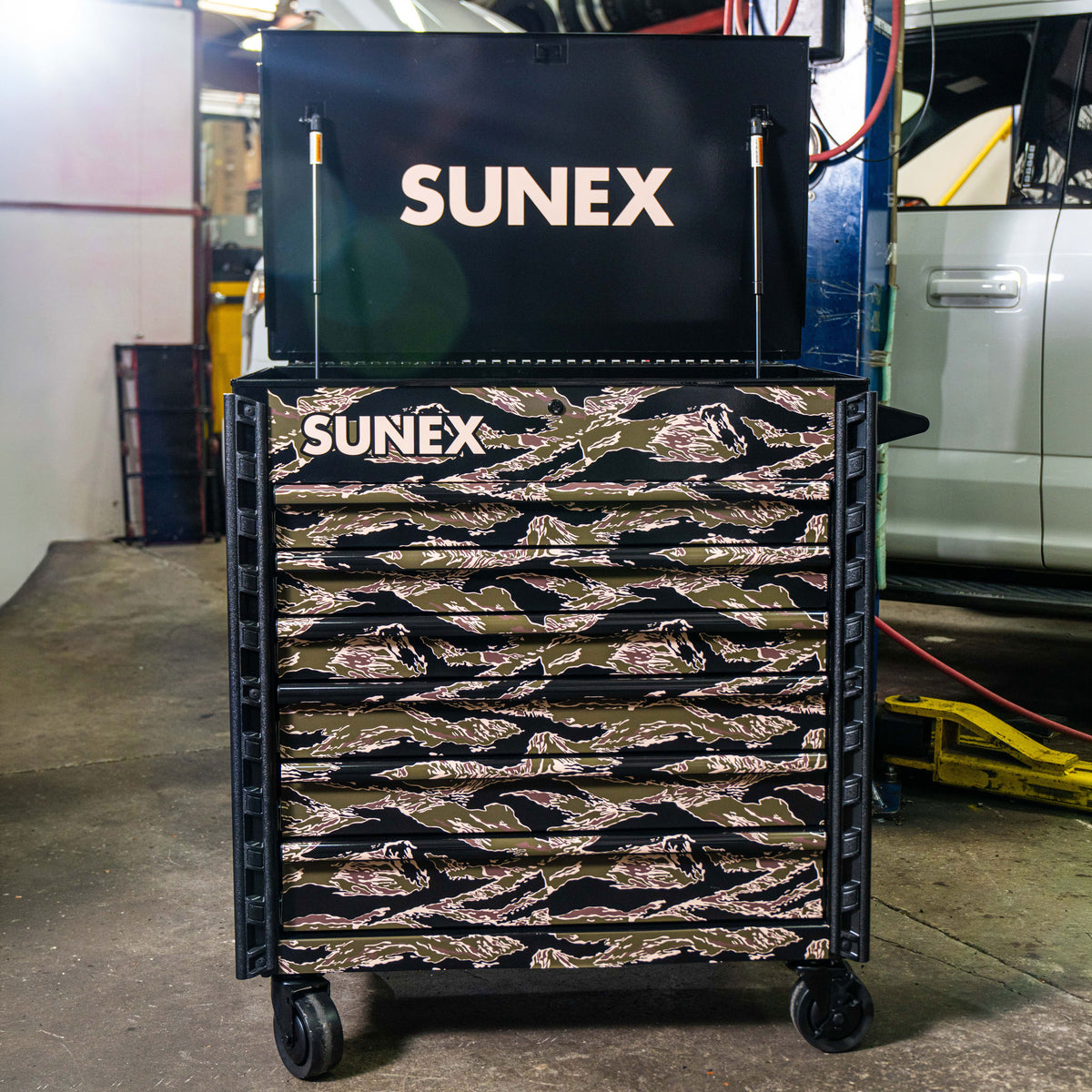 SHADOW TIGER CAMOUFLAGE – 39" 6 DRAWER PREMIUM SERVICE CART – BLACK